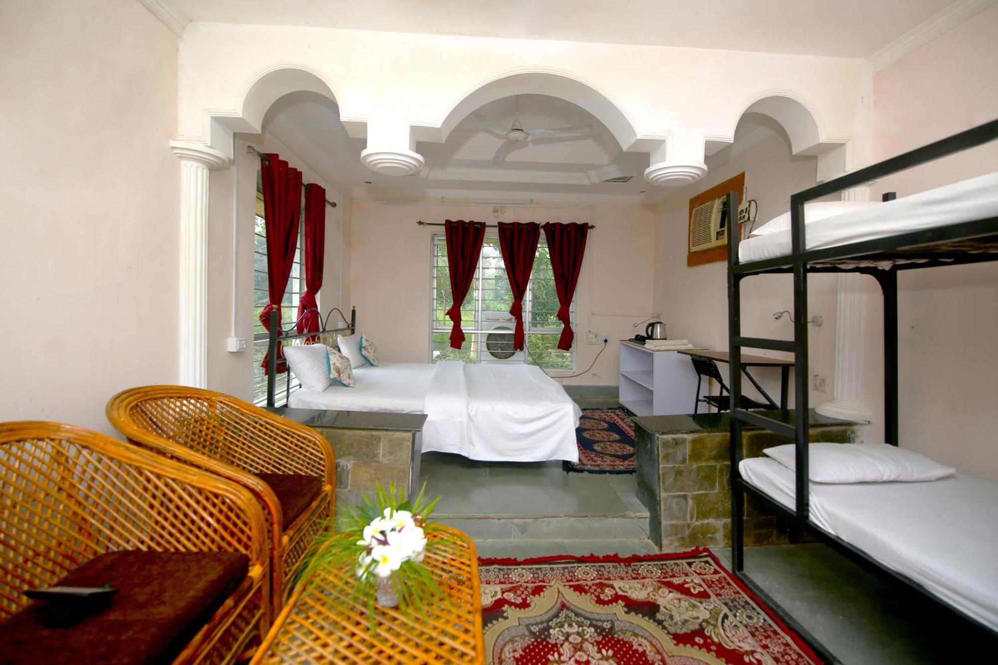 Tribal Wood Resort Dhanwār Eksteriør billede