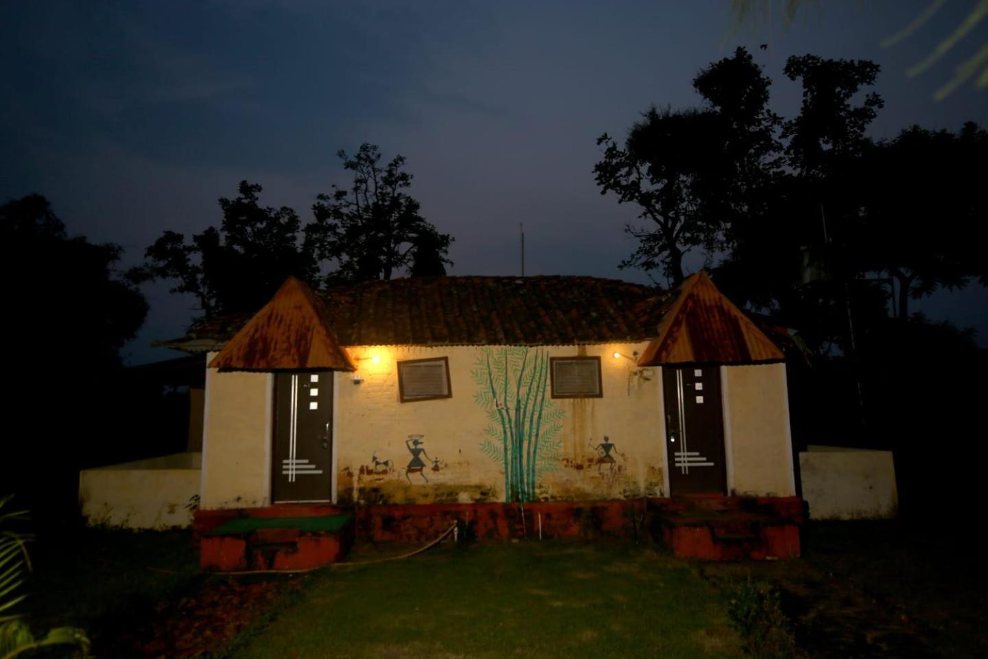 Tribal Wood Resort Dhanwār Eksteriør billede